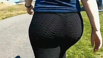 Public Playtime For A Milf With A Big Ass In Leggings