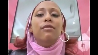 Arabia'S Sexiest Cam Star Receives Facial From A Horny Stud