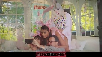หนังxสาวน้อยเย็ดกับลุงในชุดกระต่ายอีสเตอร์