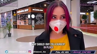 Public Agent And Student Engage In Steamy Oral Sex In A Fitting Room At A Mall